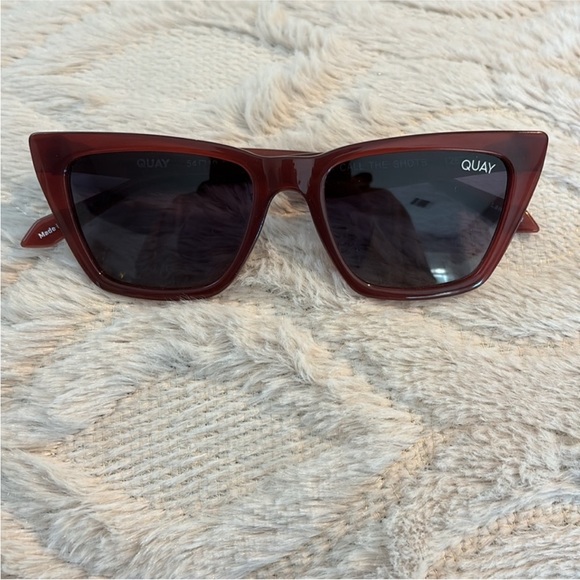 Quay Call The Shots Sunglasses - Picture 2 of 6